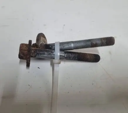 Mercedes-Benz Vito Viano W639 Rear suspension camber bolt 