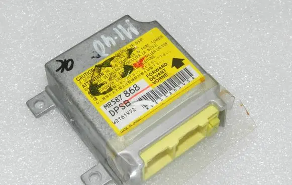 Mitsubishi Outlander Airbag control unit/module MR587868