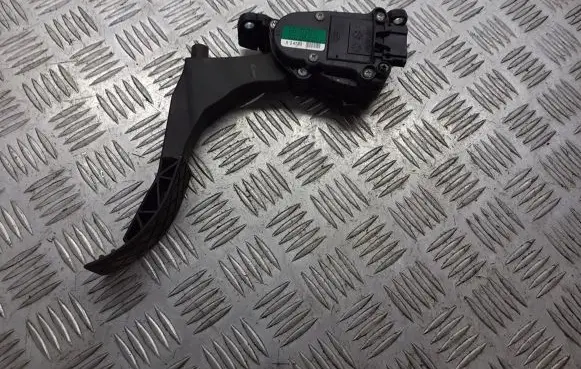 Seat Ibiza III (6L) Accelerator throttle pedal 6Q1721503C