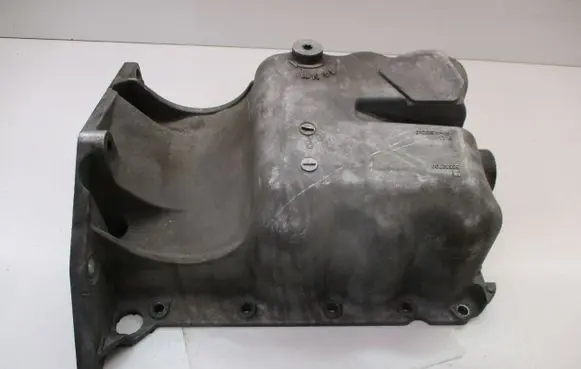 Opel Corsa D Oil sump 55562728 55562730 A10XEP