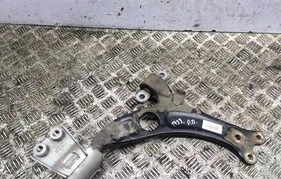 Opel Grandland X Front lower control arm/wishbone 9867990680