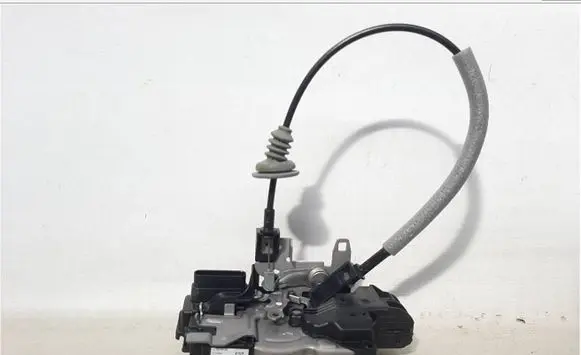 Volvo XC90 Front door lock 31349891