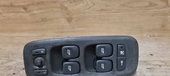 Volvo XC70 Electric window control switch 30658116