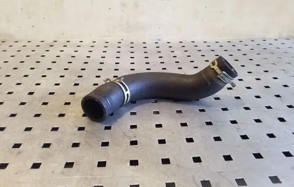 Ford Mondeo MK IV Engine coolant pipe/hose