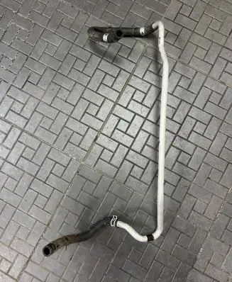 Toyota Land Cruiser (J120) Engine coolant pipe/hose