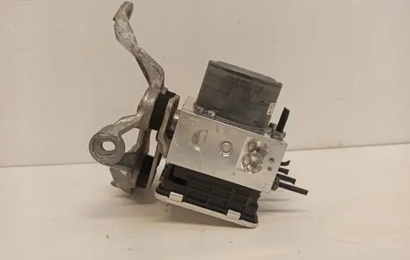 Mercedes-Benz C W205 ABS Pump A2539011600