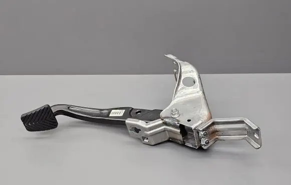 Hyundai i30 Brake pedal 328003X100
