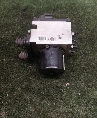Volkswagen PASSAT B6 ABS Pump 3C0614109