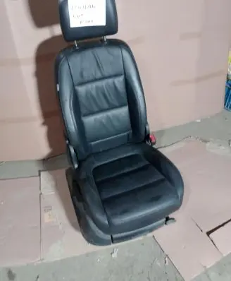 Volkswagen Tiguan Front passenger seat 