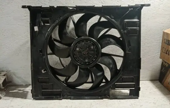 A/C cooling radiator (condenser)