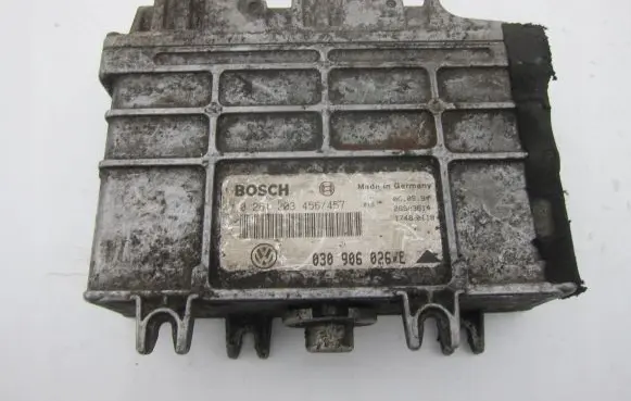 Volkswagen Polo III 6N 6N2 6NF Engine control unit/module 0261203456 030906026E