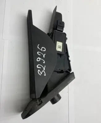 Volvo XC90 Accelerator throttle pedal CT8UC F1505