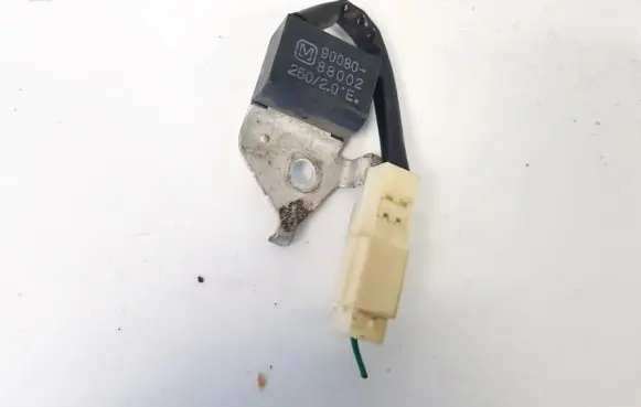 Toyota Avensis T250 Antenna control unit 9008088002