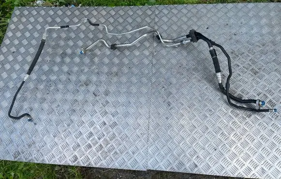 Air conditioning (A/C) pipe/hose