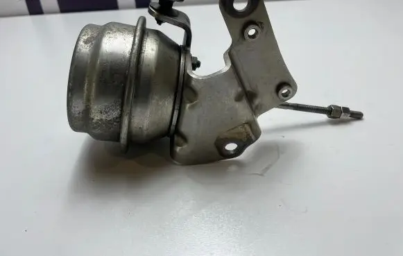 Volvo XC60 Turbo system vacuum part 5MK805027
