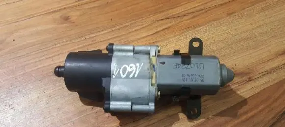 Chrysler Voyager Central locking motor 7746804601