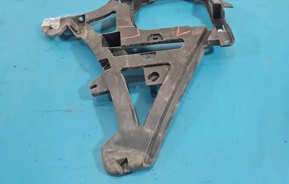 Peugeot 508 II Rear bumper mounting bracket 9813570780 IMPRK1558235