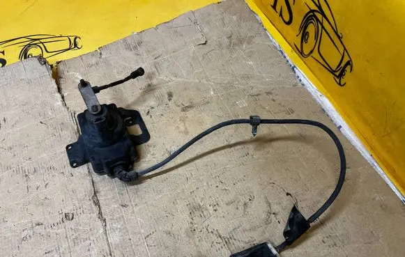Chevrolet Corvette C5 Headlight/headlamp level sensor 22154201