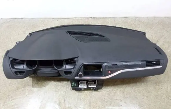 Citroen C5 Dashboard 96821775ZD