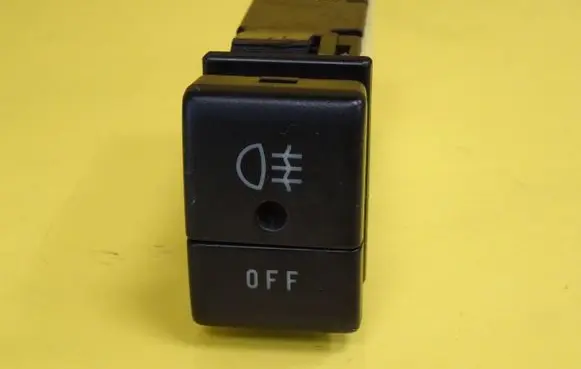 Fog light switch