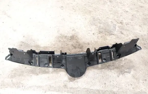 Buick Encore I Front bumper upper radiator grill