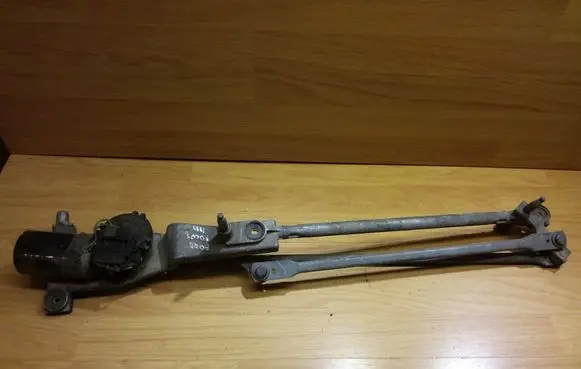 Ford Focus Front wiper linkage and motor 0390241362