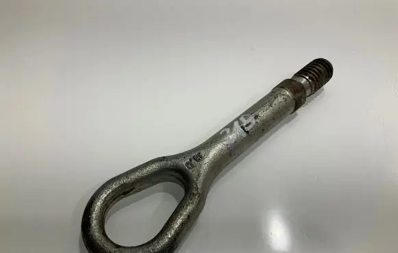 Mercedes-Benz CLS C219 Towing hook eye 