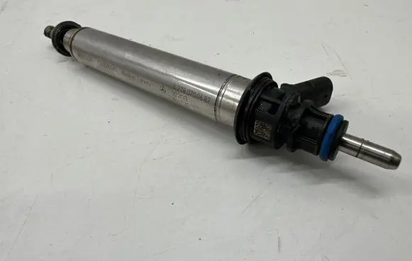 Mercedes-Benz C W204 Fuel injector A2780700687