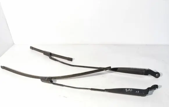 Fiat 500 Front wiper blade arm