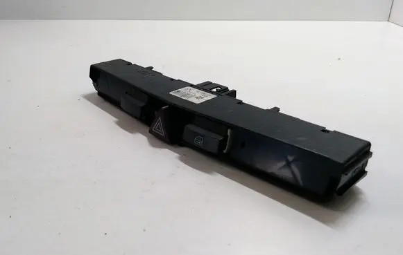 Opel Astra H Hazard light switch 13100105