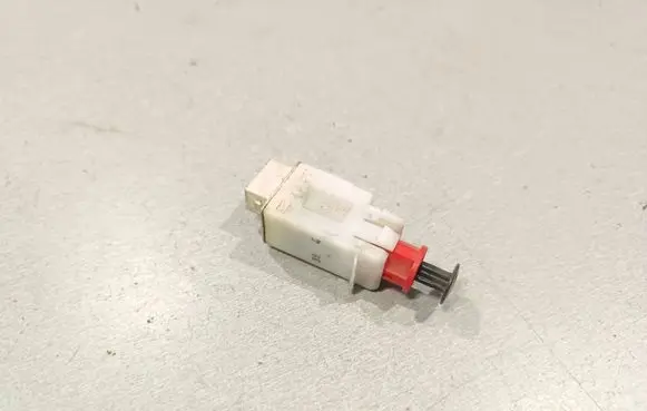 BMW 3 E36 Brake pedal sensor switch 90458543