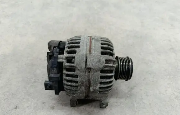 Volkswagen Golf V Generator/alternator 06F903023F