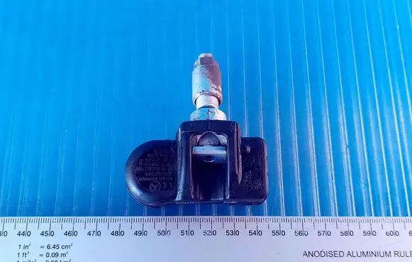 Mercedes-Benz C AMG W204 Tire pressure sensor A0009057200Q04 005D4376 14351