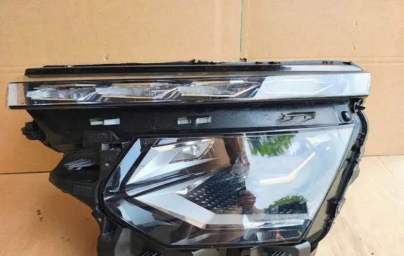 Skoda Kamiq Headlight/headlamp 655941015C