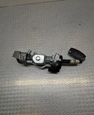 Ford C-MAX I Ignition lock 3M513F880AD