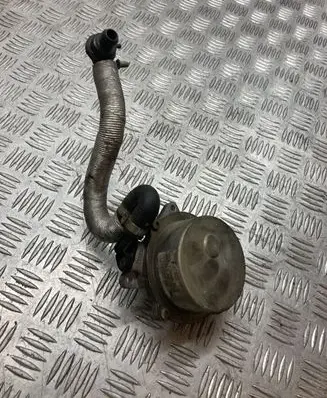 Audi A4 S4 B6 8E 8H Vacuum pump 057145100C