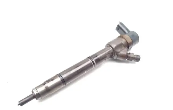 Hyundai i40 Fuel injector 338002A800 0445110411