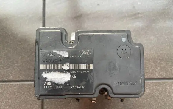 Ford Focus ABS Pump 3M51-2M110-CA
