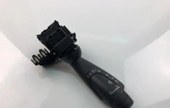 Mercedes-Benz E W211 Indicator stalk 2112071458