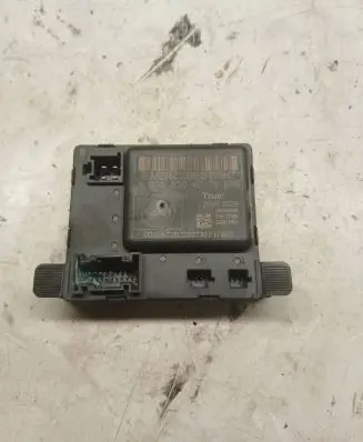 Mercedes-Benz Sprinter W906 Door control unit/module A9068204026 P00005226