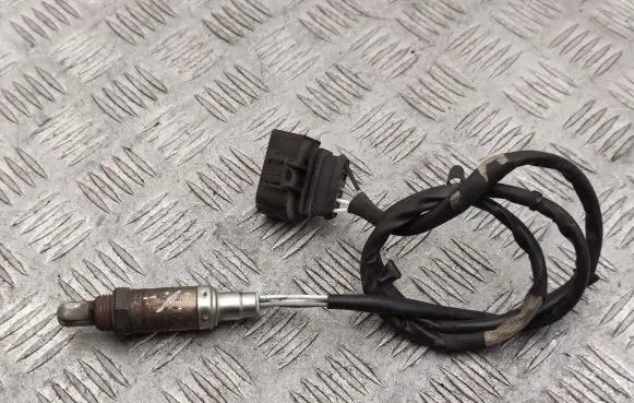 Volkswagen PASSAT B5 Lambda probe sensor 058906265A 0258003519