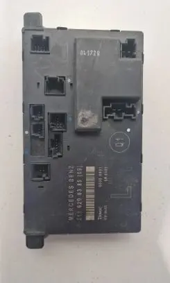 Mercedes-Benz E W211 Door control unit/module 2118208385 208385109 SW5101