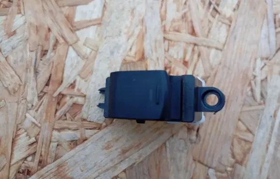 Subaru Outback Quarter vent window switch 0304Z
