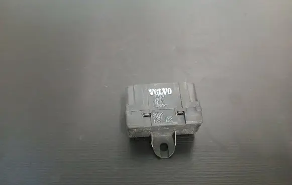 Volvo XC90 Seat heating relay 9442947 288000