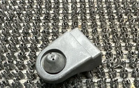 Radiator mount bracket