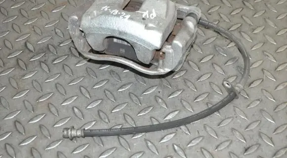 Toyota C-HR I Front brake caliper