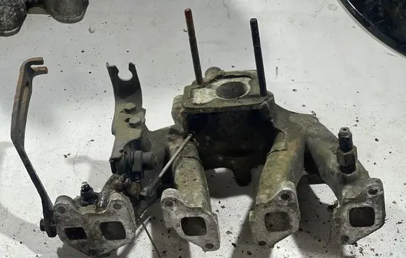 Opel Corsa B Intake manifold 90448835