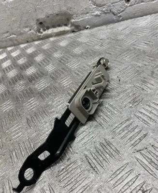 Nissan Navara D23 Seat belt adjustment rail 