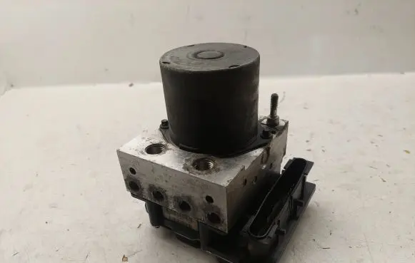 Toyota Corolla Verso AR10 ABS Pump 440500F030