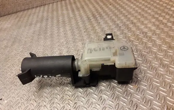 Mercedes-Benz B W245 Fuel tank cap lock A2038201997 2038201997